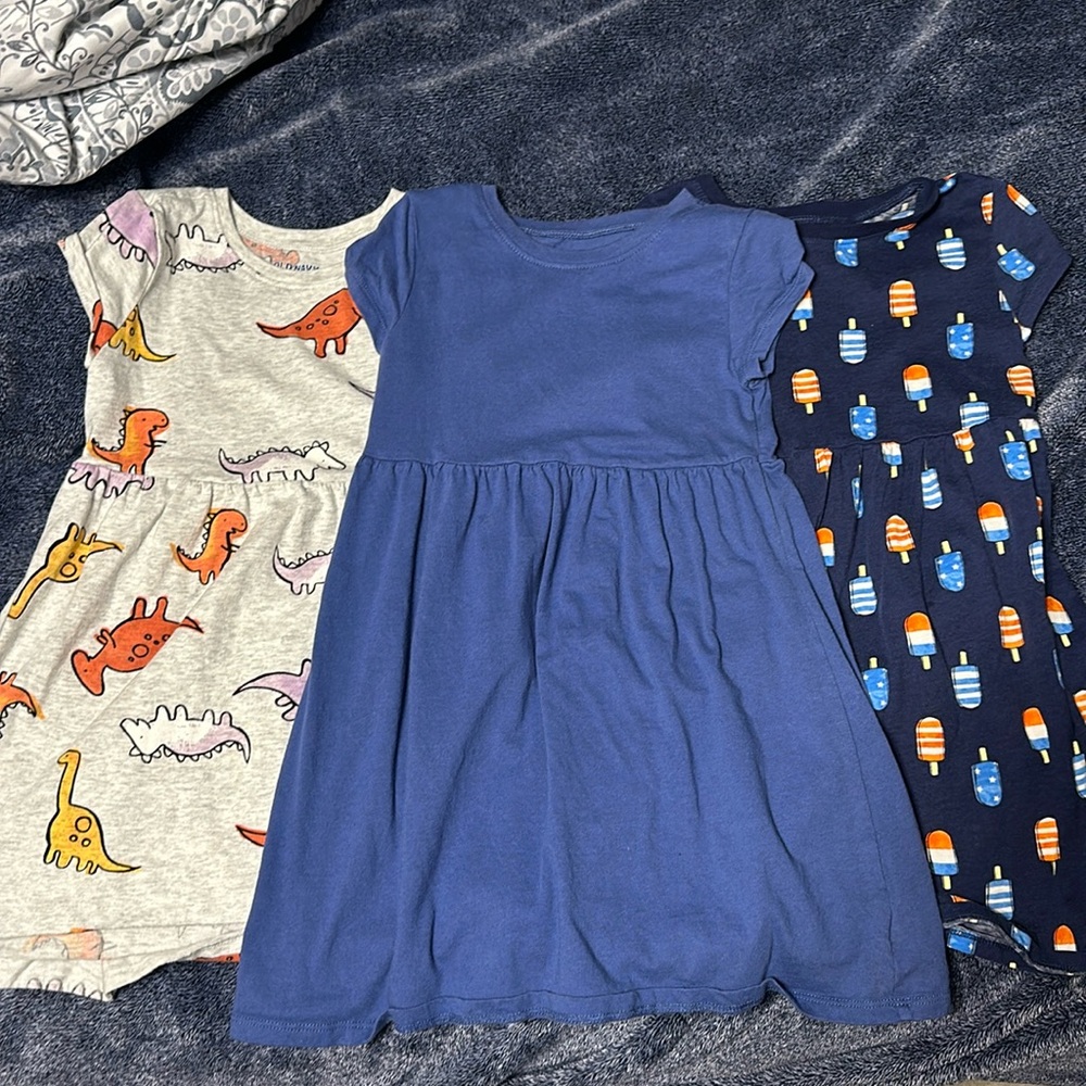 Little girls dress lot.